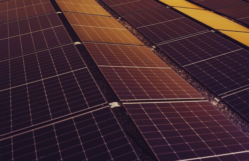 Bagaimana Penangkal Petir Melindungi Panel Surya (Solar Panel)?